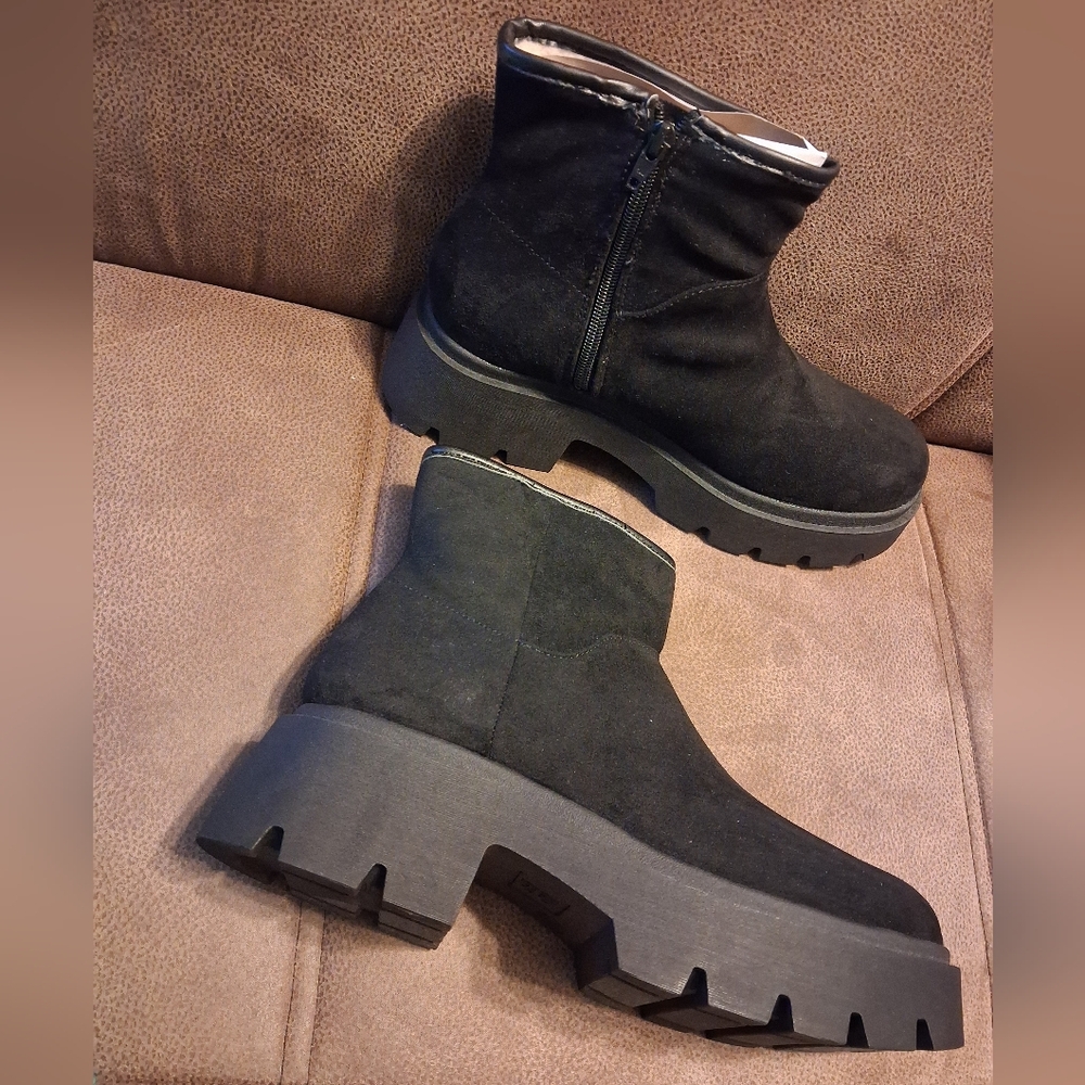 No Boundaries Cozy Boot Platform Ankle Boots Black Size 9